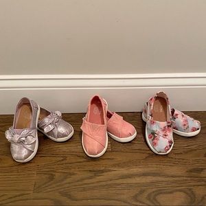3 pairs of toddler Toms